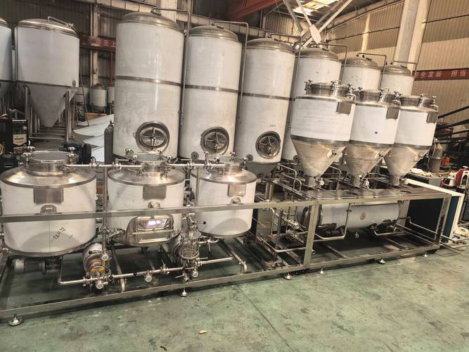 公主岭数控啤酒设备多少钱一套？新手开精酿酒吧能直接上手吗